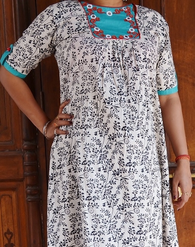 Mal Printed Kurta with Embroidery