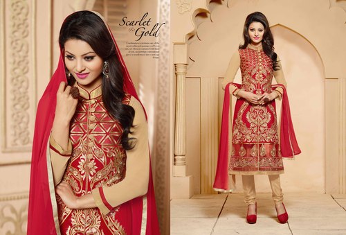 Urvashi Rautela - Beautiful Designer Fancy Suit