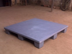 Plastic-Pallets - HDPE, 1200x1000 mm, Gray | Durable, Lightweight, Reusable, Stackable, Easy Cleaning, ISO Compliant, 1000 kg Load Capacity