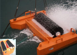 Skimmer Discs/Brushes - Polypropylene, 1-4 Rows, Orange, Hydraulic Drive | Multifunctional Oil Recovery, Durable, Easy Maintenance