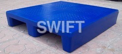 2 Way Entry Rackable Plastic Pallets