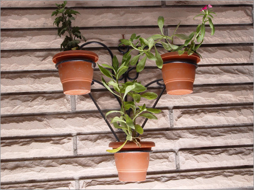 Three Plant Pot Stand