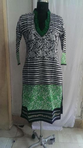 Printed Kurti - Cotton, Green, Knee-Length, V-Neck | Stylish Design, Comfortable Fabric, Floral Print, Three-Quarter Sleeve