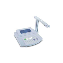 Benchtop pH Meter