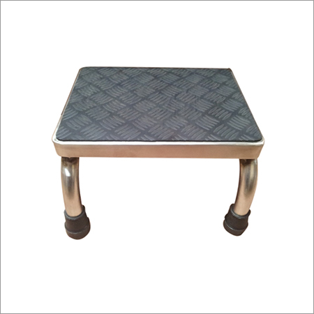 SINGLE FOOT STEP STOOL