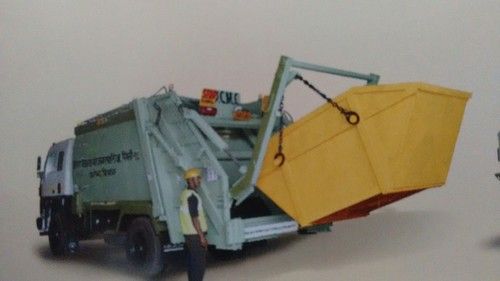 Rear End Loading Compactor Application: For Industrial Use