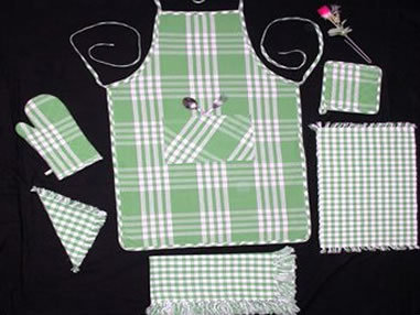 APRON - Cotton Plaid Variable Dimensions Green | Comfortable Fit Durable Fabric Easy Cleaning Kitchen Protection Lightweight