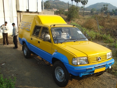 Cash Van On TATA 207