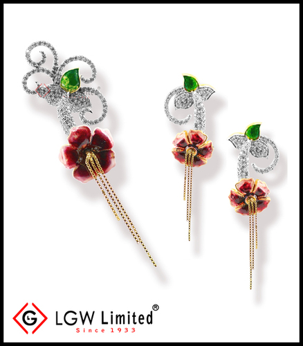 Big diamond pendent set
