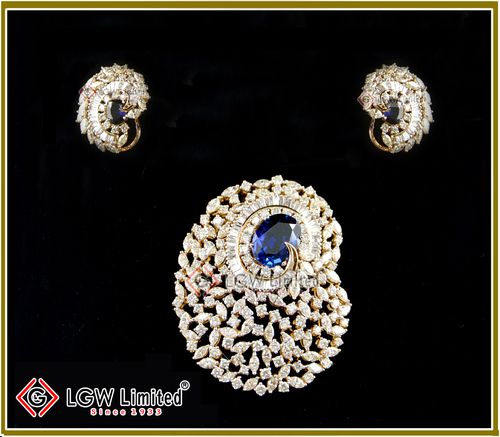 Solitaire Pendant Set