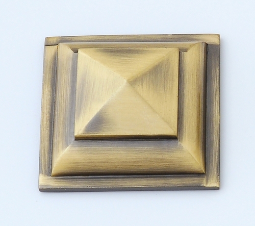 Brass Fancy Pyramid Mirror Cap
