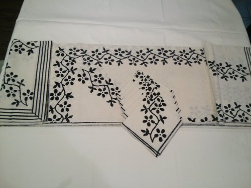 Hand Painted Dinning Table Cloth With Napkins