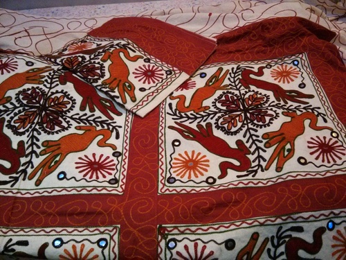 Embroiderd bed cover