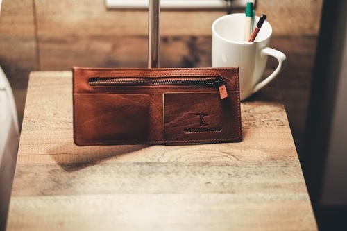 Mens Leather Zip Wallet