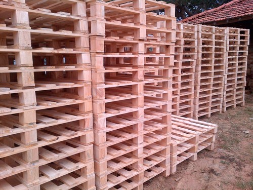Wooden Shipping Pallets