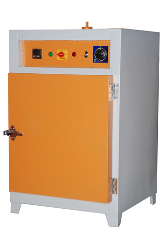 Vacuum Oven