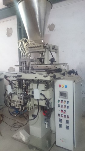 Multitrack Liquid Filling Machine