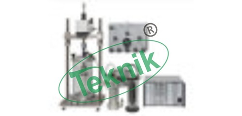 Universal Triaxial Cell