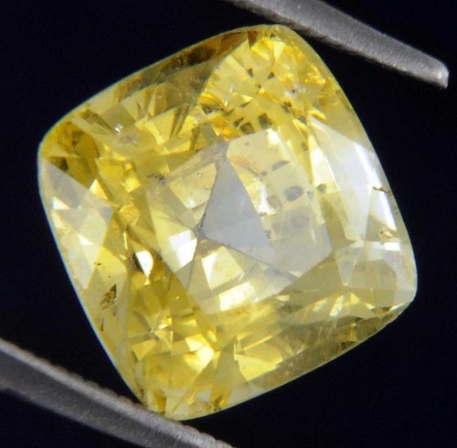 Yellow Sapphire Rashi Pukhraj Gemstone