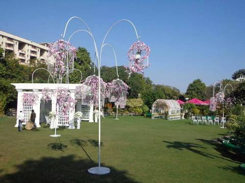 White And Pink Iron Hanging Cages