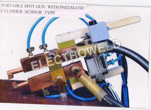 HAND PNEUMATIC GUN WITH SEPERATE TRANSFORMER