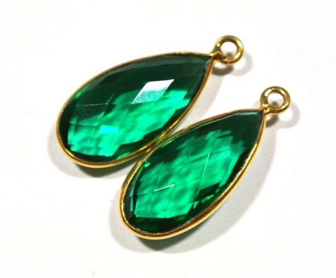 Oval Hydro Emerald Gemstone Connector