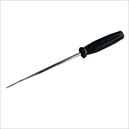 Pointed awl