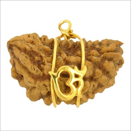 Ek Mukhi Kaju Dana Rudraksha with Om Style Panch Dhatu Pendant