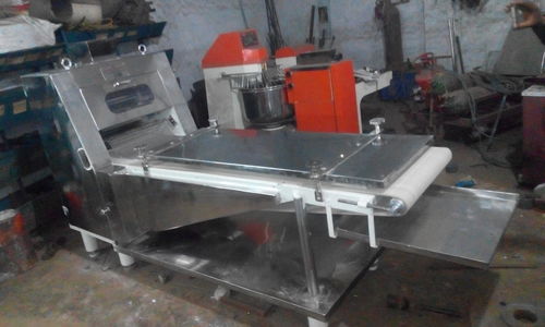 Dough Moulder