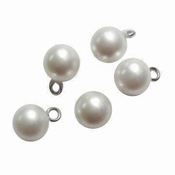 Round Pearl Button