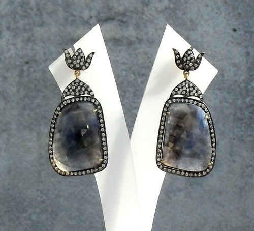 Sapphire & Diamond Gemstone Victorian Earring Gender: Women