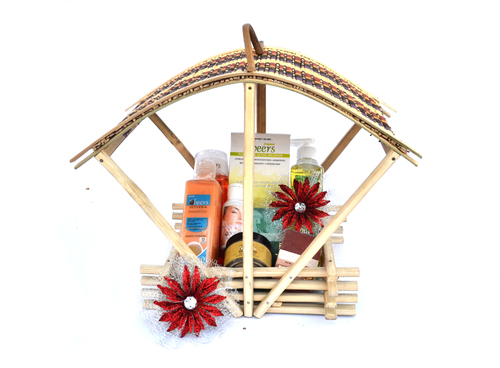 KHADI HERBAL GIFT HUT BASKET