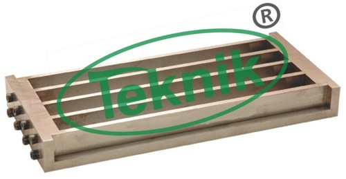 Shrinkage Bar Mould with 6 shrinkage plugs