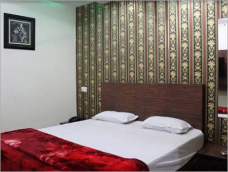 Hotel Room Services - Cotton Linens, Queen/King Size, 20-40 sqm | Comfortable Stay, Privacy, Daily Cleaning, Wifi, TV