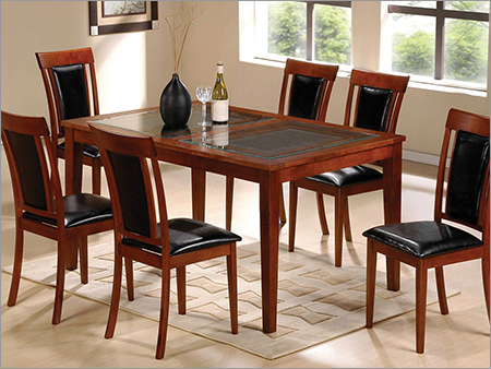 मैटेलिक डाइनिंग टेबल