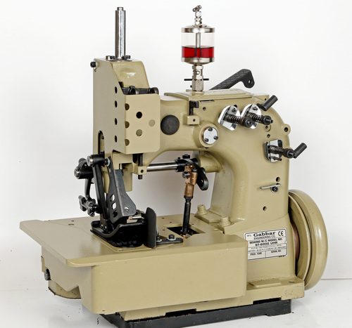 ST 6002 UHR Sewing Machine