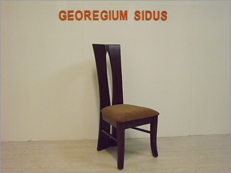 भोजन कक्ष की कुर्सी