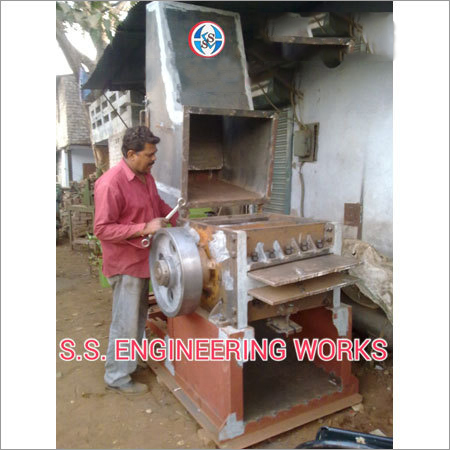 Heavy Duty Grinder Machine