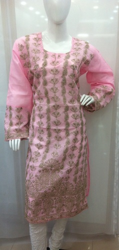 Chikan kurti