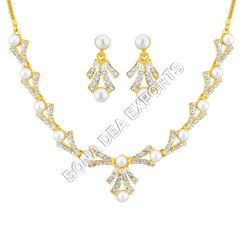 Pearl Necklace Set Stud Earrings