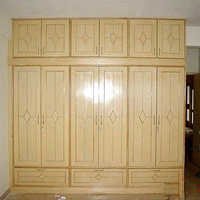 Plywood Wardrobe - Wood, Customizable Size, Glossy Laminated Finish , Heavy Fixed Installation For Modern Office & Home Use