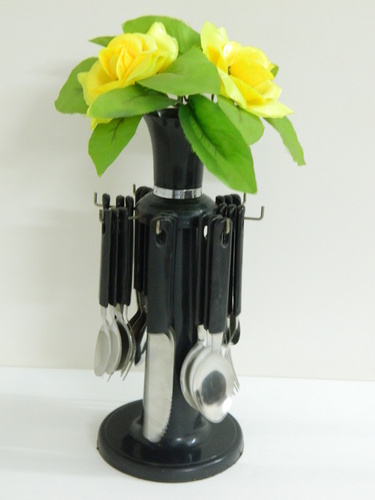Floral Design Cutlery Set - Stainless Steel & Plastic, 12x12x10 Inches, Black | Ergonomic Handles, Dishwasher Safe, Space Saving, Durable