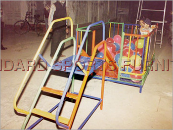 Ball Poll With 4' Slide Model