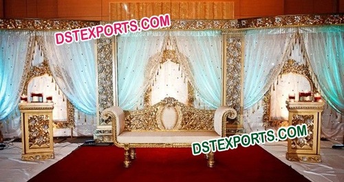 MUSLIM WEDDING GLITRING GOLD STAGE