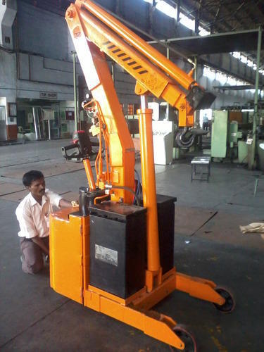 Battery Operated Floor Crane