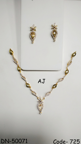 American Diamond Necklace with Kundan