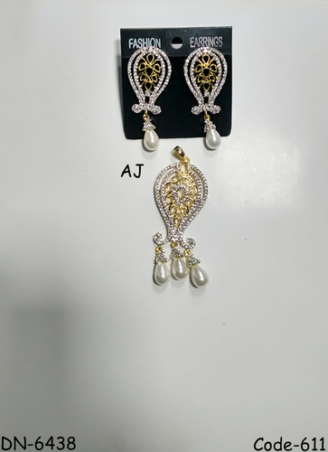 American Diamond Pendant Set with Pearl
