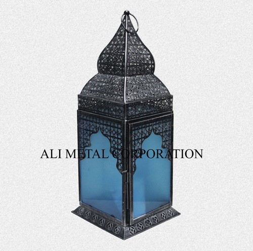 DECORATIVE MOROCCAN LANTERN