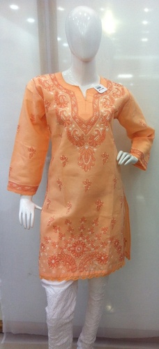 Chikan kurti