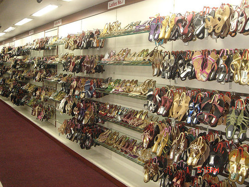 Chappal Display Rack